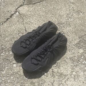 Men's Black Athletic Shoes